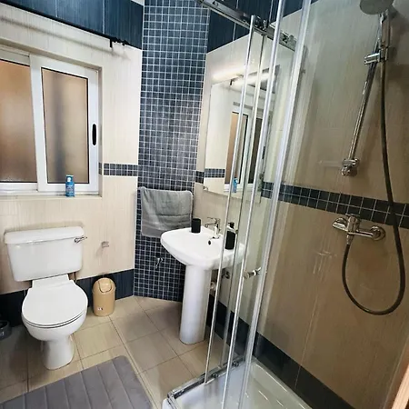 Island Breeze * Saint Julian's