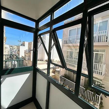 Island Breeze Apartman San Ġiljan