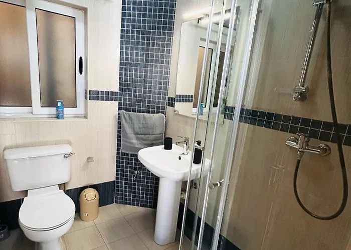 Island Breeze * Saint Julian's